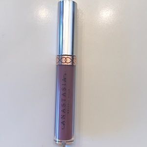 Anastasia Beverly Hills Liquid Lip TRUST ISSUES
